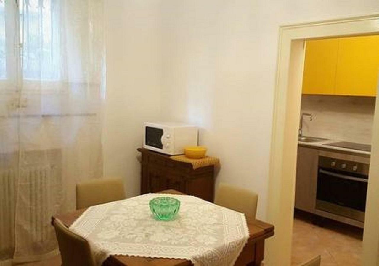 Golden House Apartment Болоня Екстериор снимка