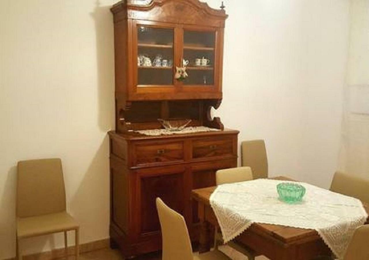 Golden House Apartment Болоня Екстериор снимка