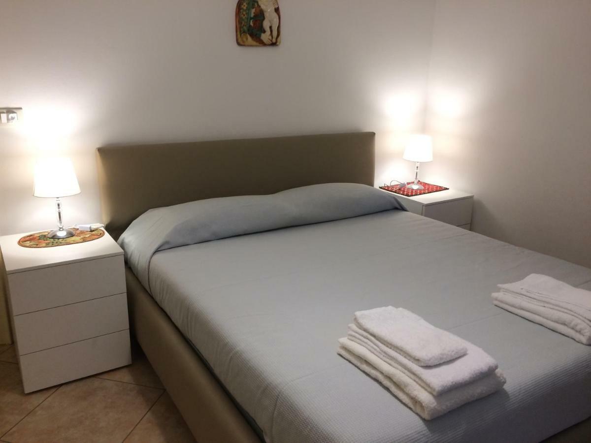 Golden House Apartment Болоня Екстериор снимка