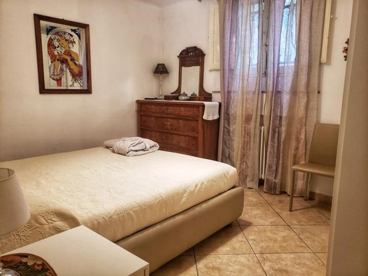 Golden House Apartment Болоня Екстериор снимка