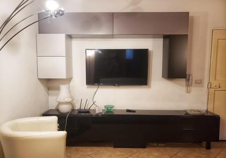 Golden House Apartment Болоня Екстериор снимка