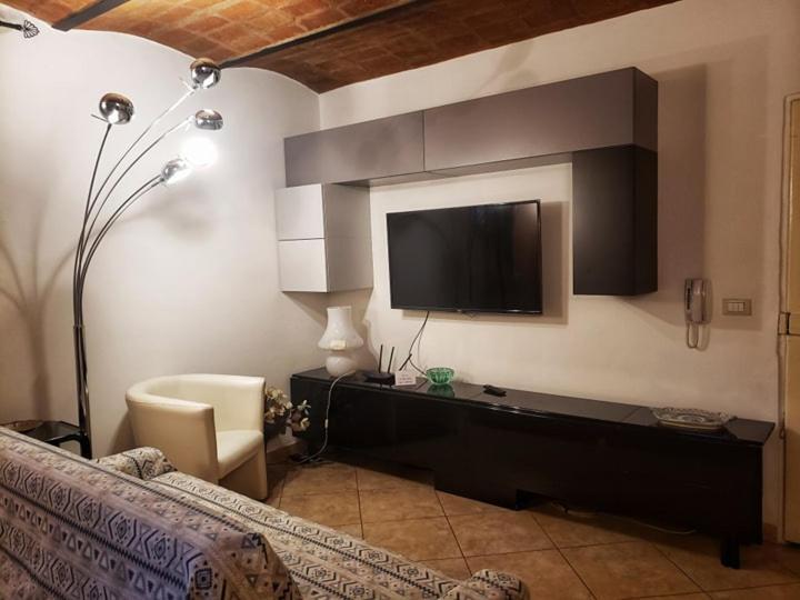 Golden House Apartment Болоня Екстериор снимка