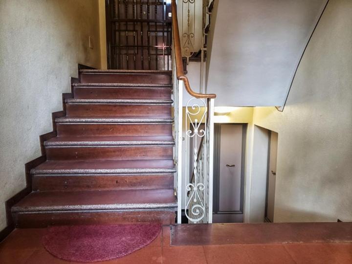 Golden House Apartment Болоня Екстериор снимка